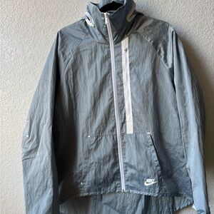 Nike Women's Gray Windbreaker Jacket